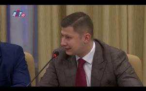 Embedded thumbnail for Оперативное совещание с участием руководителей муниципальных и региональных структур 10.12.2018